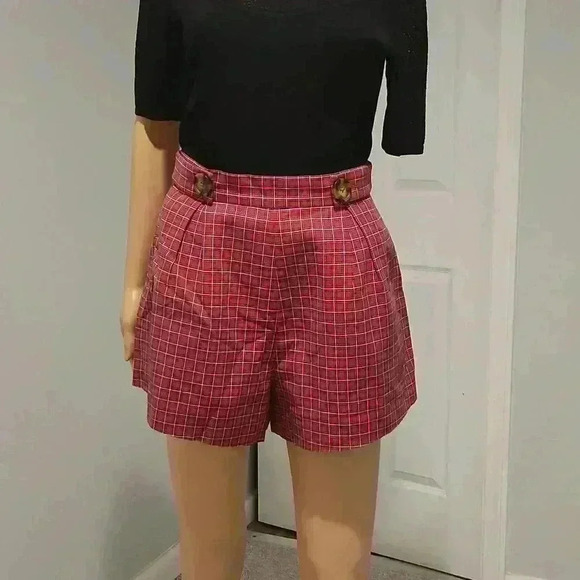 Shorts - Picture 3 of 6